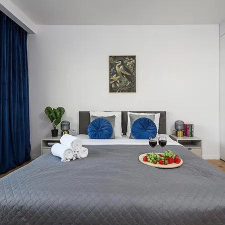 Lumina I 2br Near The Large Park Of Szymanskiego *