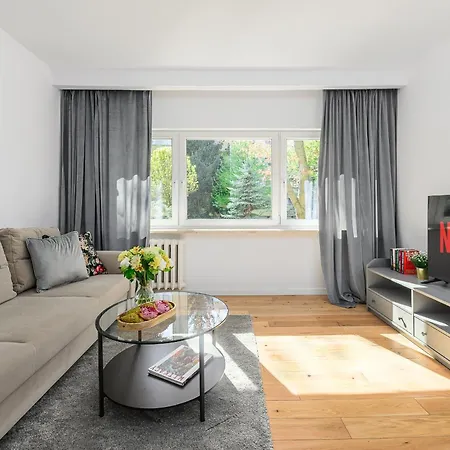 Lumina I 2br Near The Large Park Of Szymanskiego Warschau