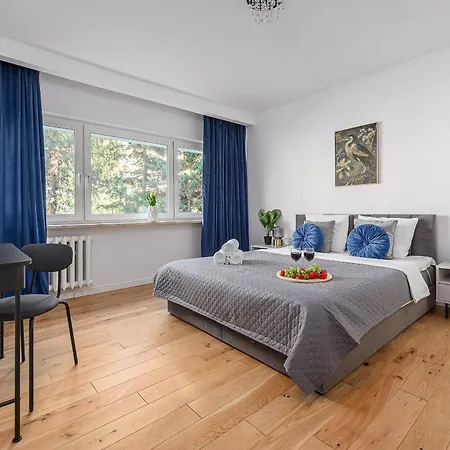 Apartment Lumina I 2br Near The Large Park Of Szymanskiego