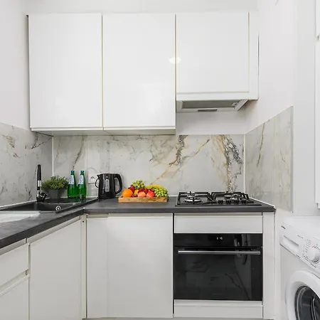 Apartment Lumina I 2br Near The Large Park Of Szymanskiego *
