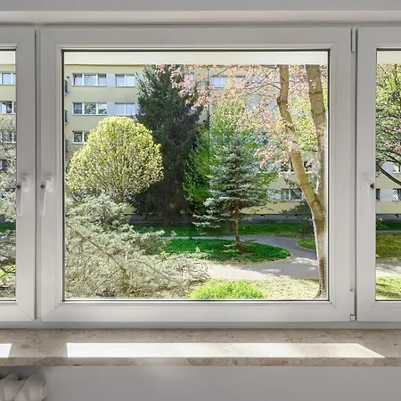 Lumina I 2br Near The Large Park Of Szymanskiego